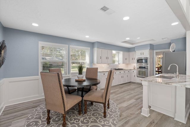 1006 Castle Hill Trail, Kingwood, TX 77339