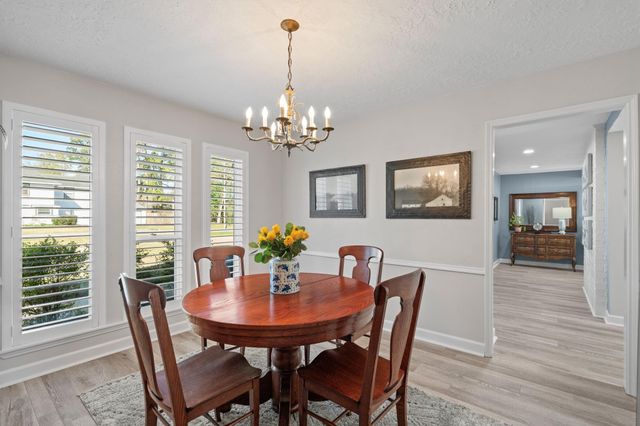 1006 Castle Hill Trail, Kingwood, TX 77339