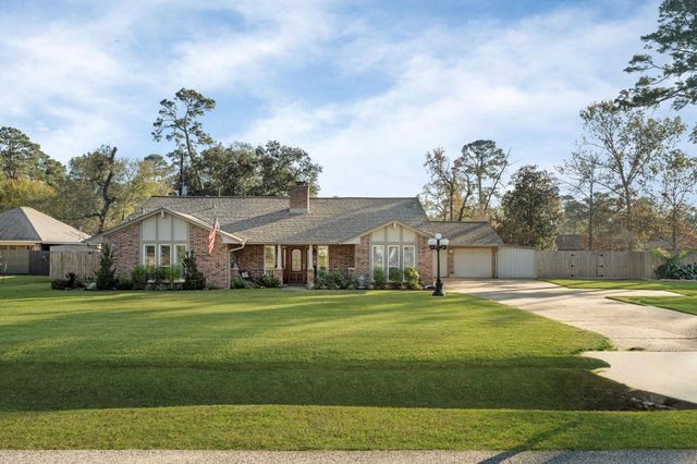 1006 Castle Hill Trail, Kingwood, TX 77339