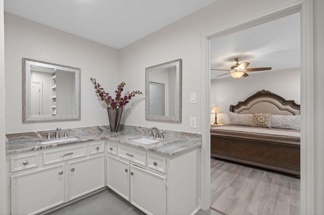 1006 Castle Hill Trail, Kingwood, TX 77339