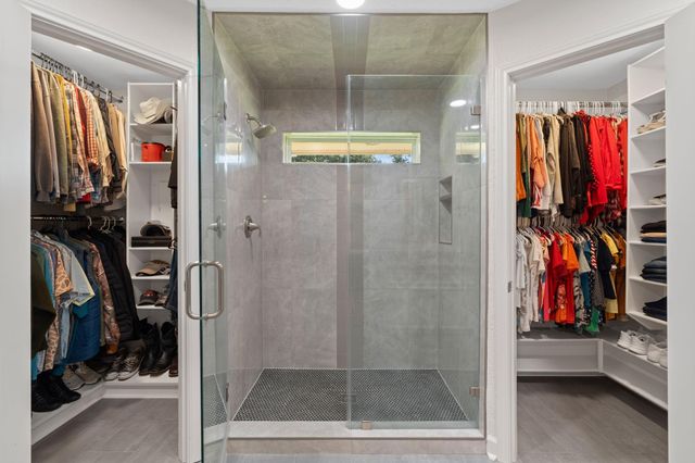 1006 Castle Hill Trail, Kingwood, TX 77339