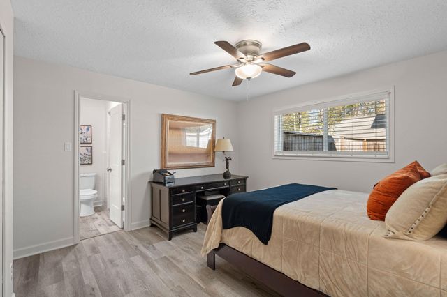 1006 Castle Hill Trail, Kingwood, TX 77339