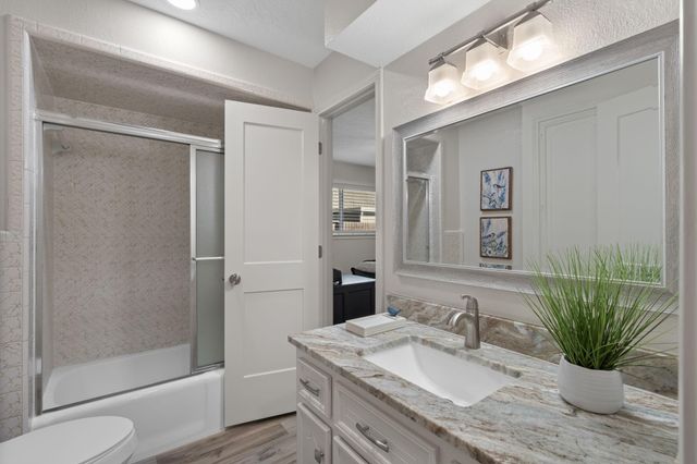 1006 Castle Hill Trail, Kingwood, TX 77339