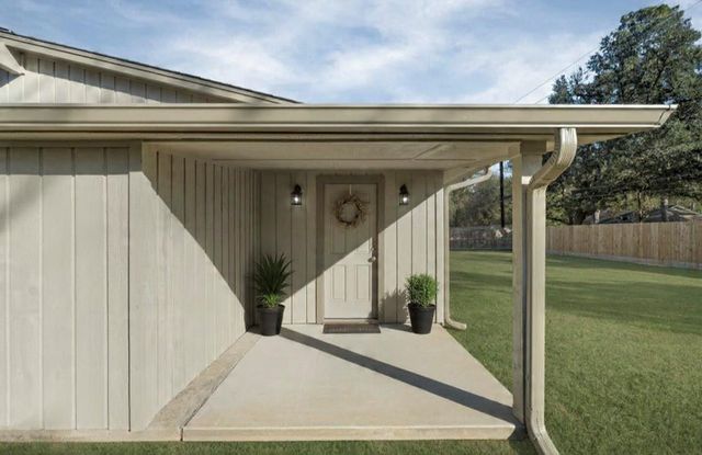 1006 Castle Hill Trail, Kingwood, TX 77339