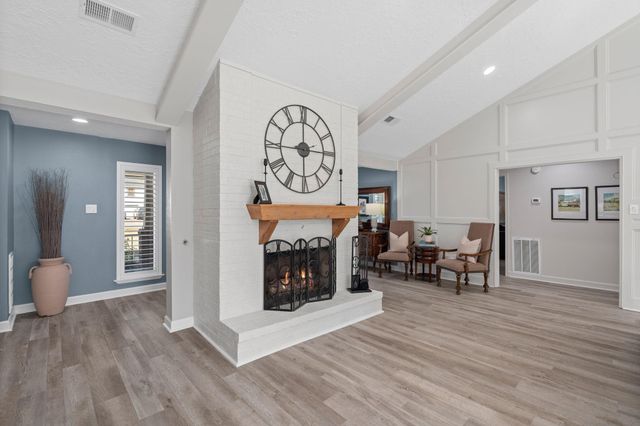 1006 Castle Hill Trail, Kingwood, TX 77339