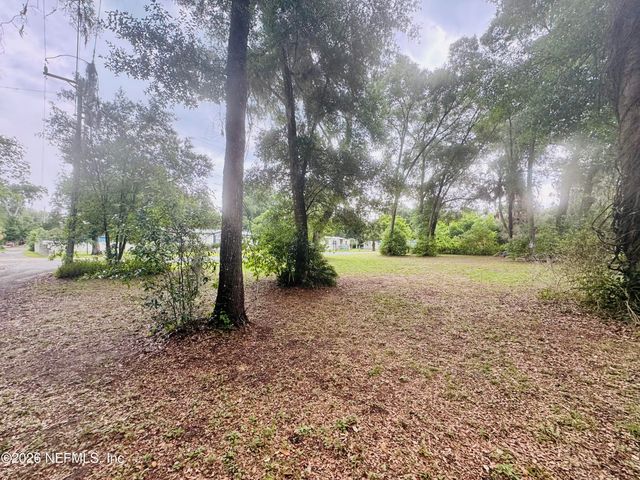210 PINE Avenue, Pomona Park, FL 32181