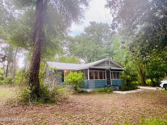 210 PINE Avenue, Pomona Park, FL 32181