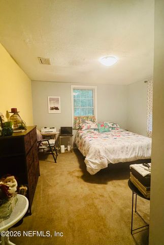 210 PINE Avenue, Pomona Park, FL 32181