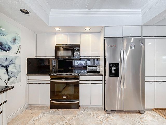 4100 NE 25TH Avenue, Lighthouse Point, FL 33064