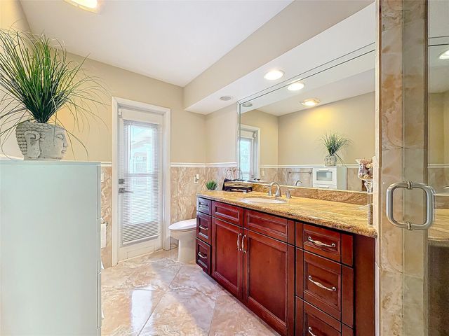 4100 NE 25TH Avenue, Lighthouse Point, FL 33064