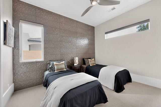 6201 Casa Blanca Drive NW, Albuquerque, NM 87120