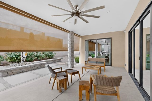 6201 Casa Blanca Drive NW, Albuquerque, NM 87120