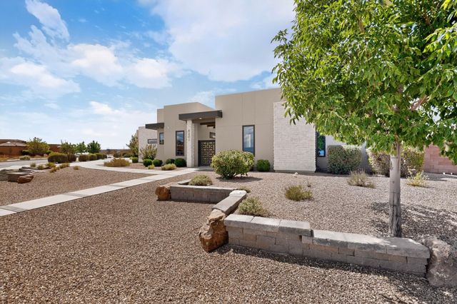 6201 Casa Blanca Drive NW, Albuquerque, NM 87120
