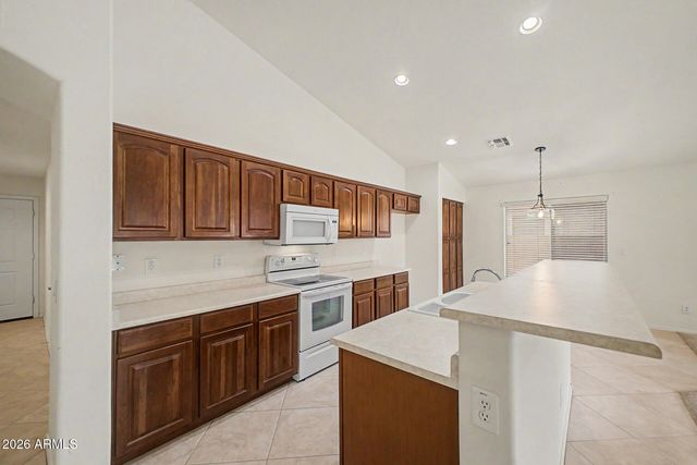 514 W HOLSTEIN Trail, San Tan Valley, AZ 85143