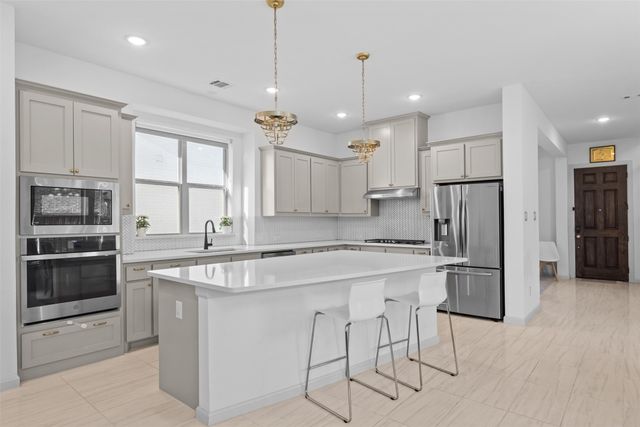 4315 Smokey Quartz Lane, Arlington, TX 76005