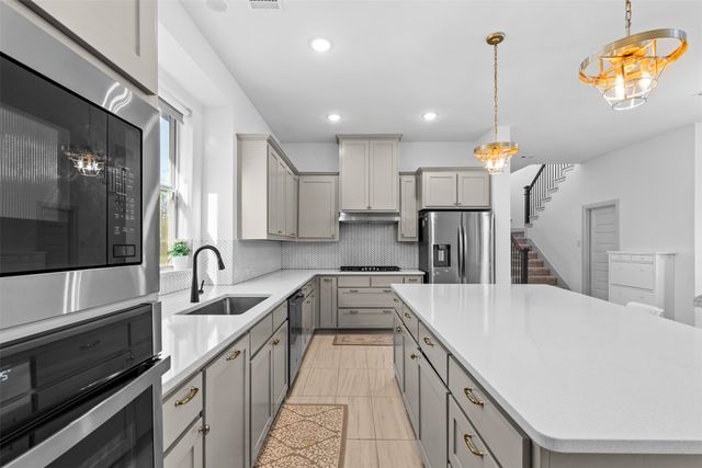 4315 Smokey Quartz Lane, Arlington, TX 76005