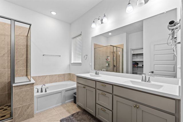 4315 Smokey Quartz Lane, Arlington, TX 76005