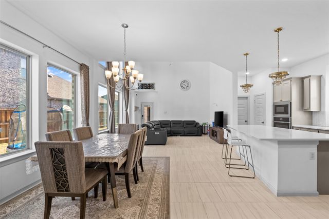 4315 Smokey Quartz Lane, Arlington, TX 76005