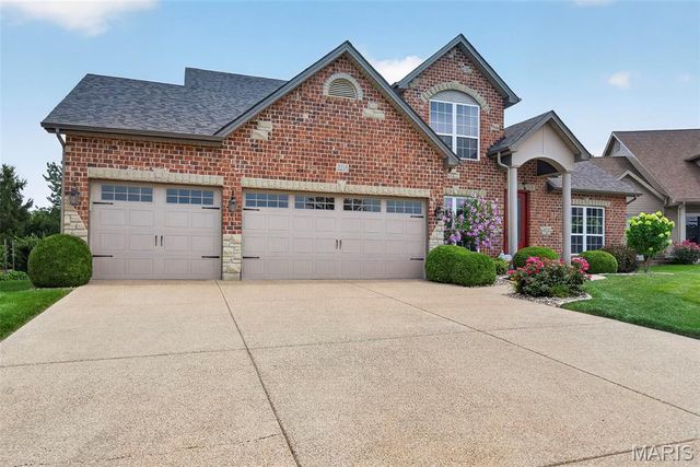 2218 Homefield Grove Drive, O'fallon, MO 63366