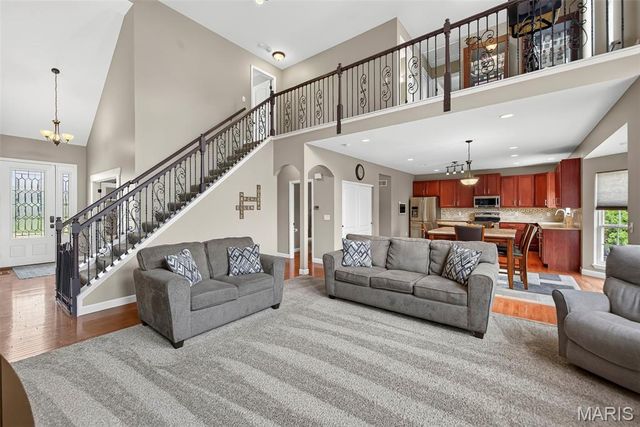 2218 Homefield Grove Drive, O'fallon, MO 63366