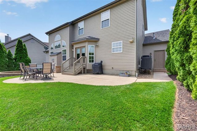 2218 Homefield Grove Drive, O'fallon, MO 63366