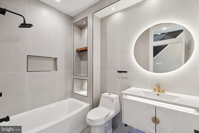 1518 S BAMBREY ST, Philadelphia, PA 19146