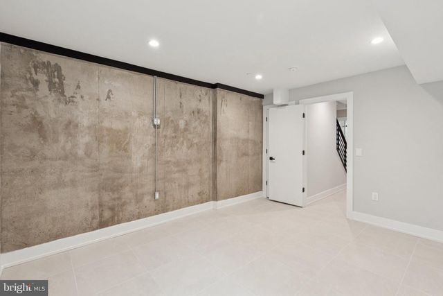 1518 S BAMBREY ST, Philadelphia, PA 19146