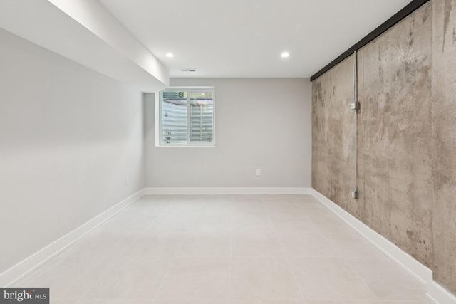 1518 S BAMBREY ST, Philadelphia, PA 19146