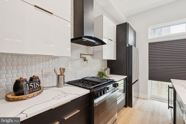 1518 S BAMBREY ST, Philadelphia, PA 19146