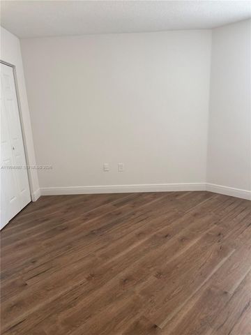 6272 NW 186th St 307, Hialeah, FL 33015