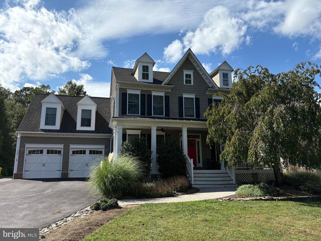 930 LAKE DR, Arnold, MD 21012