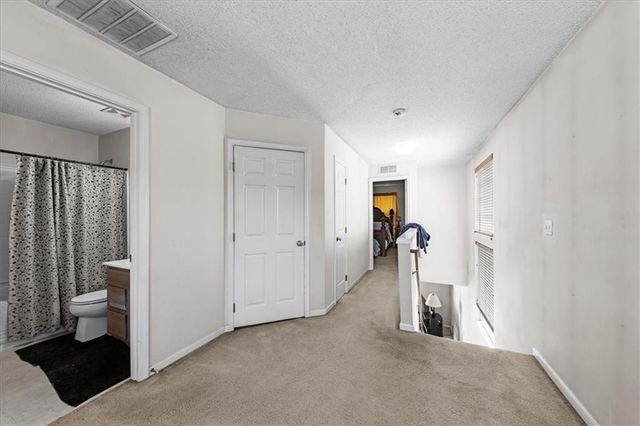 5540 N Fairmount Avenue, Kansas City, MO 64118