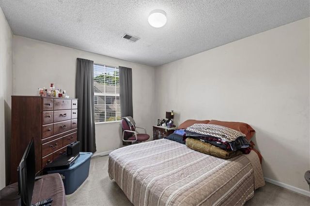 5540 N Fairmount Avenue, Kansas City, MO 64118