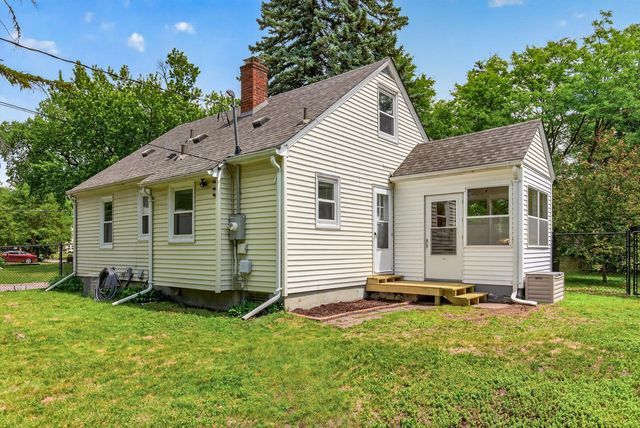 3857 Zane Avenue N, Robbinsdale, MN 55422