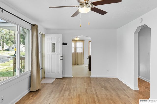 20 Martinview Road, Bellevue, NE 68005