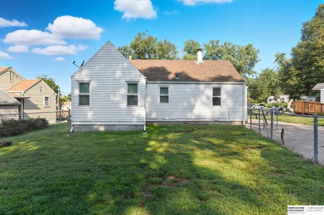 20 Martinview Road, Bellevue, NE 68005