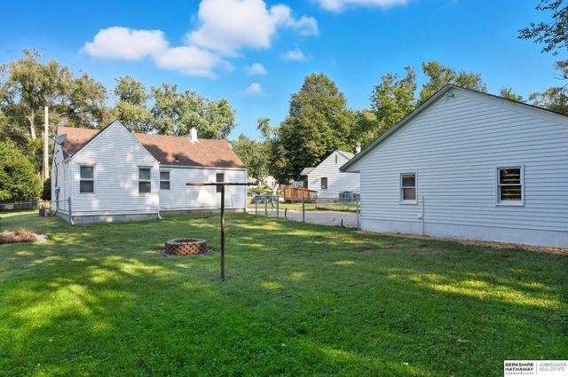 20 Martinview Road, Bellevue, NE 68005