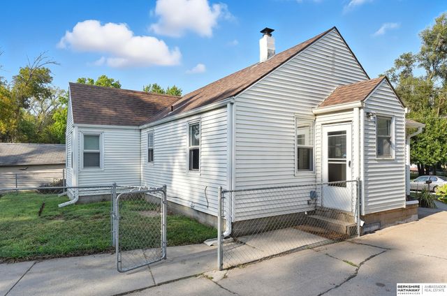 20 Martinview Road, Bellevue, NE 68005