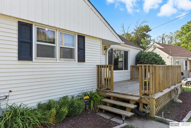 20 Martinview Road, Bellevue, NE 68005