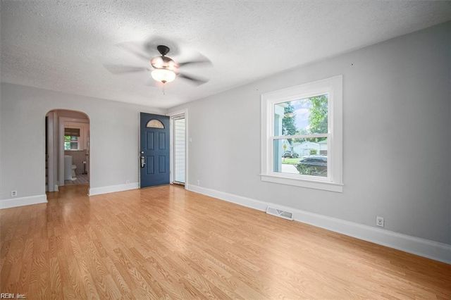 3820 Race ST, Portsmouth, VA 23707