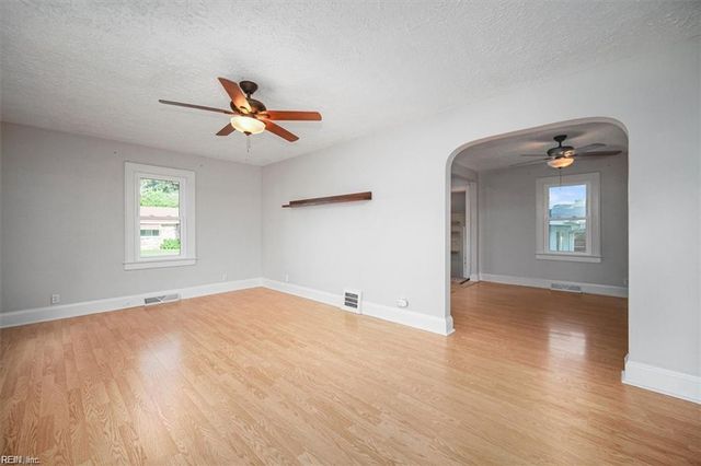 3820 Race ST, Portsmouth, VA 23707
