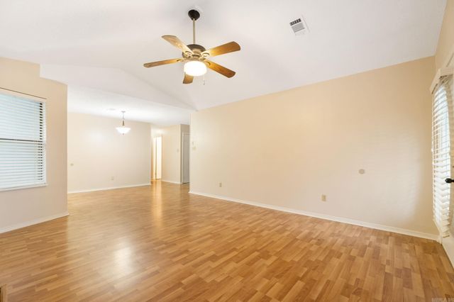 9 Pin Oak Loop, Maumelle, AR 72113