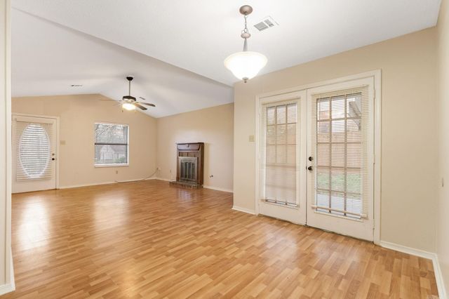 9 Pin Oak Loop, Maumelle, AR 72113