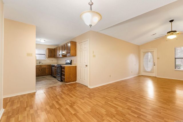 9 Pin Oak Loop, Maumelle, AR 72113