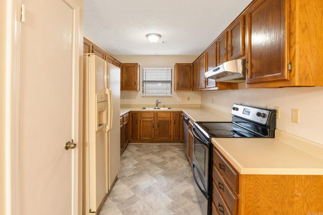 9 Pin Oak Loop, Maumelle, AR 72113