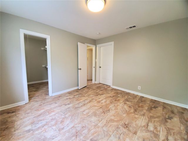 2115 Glenwood Lane 100, Denton, TX 76209