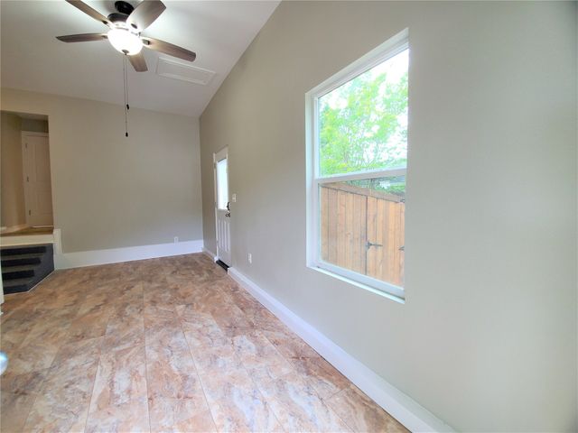 2115 Glenwood Lane 100, Denton, TX 76209