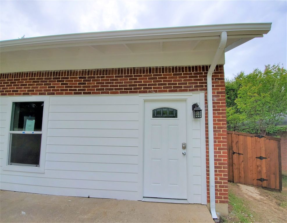 2115 Glenwood Lane 100, Denton, TX 76209