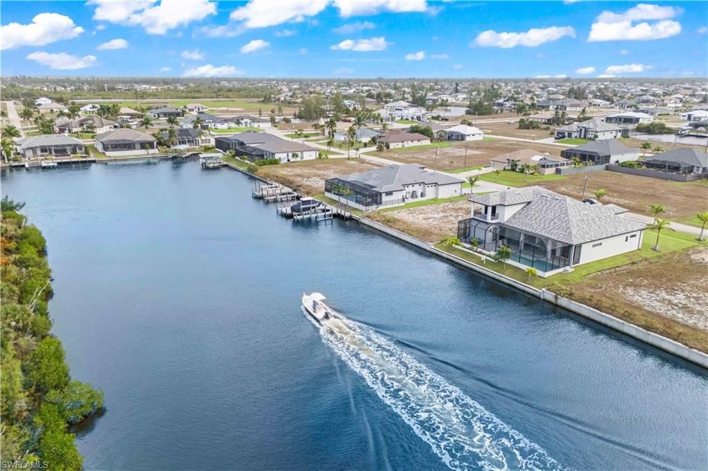 Image 5 of property listing at 1512 NW 42nd AVE, Cape Coral, FL 33993