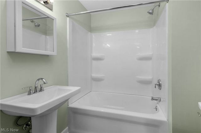 8012 Spring Garden Road, Parma, OH 44129